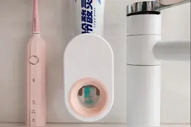 刚装修完的卫生间，被一堆网红神器给毁了图片