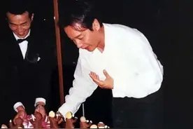 念念不忘，张国荣64岁冥寿，唐鹤德凌晨发文：分开也像同渡过图片