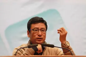 白岩松“痛批”高房价，在两大新规下，下半年房价会不会下跌？图片