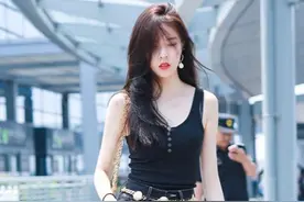 进入夏季，建议女人多穿九分裤，拉长身材、清爽舒服化身小仙女图片