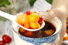 煮板栗，凉水下锅还是开水下锅？教你正确做法，板栗好剥壳特别香图片
