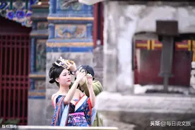 身穿汉服徜徉沈阳故宫，红墙古装如同穿越图片