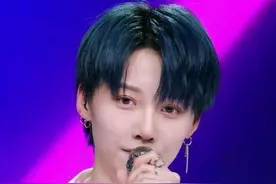 出道就翻脸？《青你2》刘雨昕取关前团引争议，被批踩低捧高图片