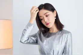 双料影后邓家佳：结束10年婚姻，在火锅中找到生活热情图片