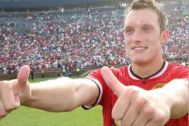 曼联清洗名单4人无人问津，工资太高遭嫌弃！莽夫又受伤铁定留队图片