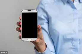 手机用着突然黑屏了怎么办？先别心慌，这4招比重启实用图片