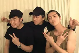 邓超、鹿晗录综艺，放任保镖驱赶路人，官媒开怼：你们凭什么？图片