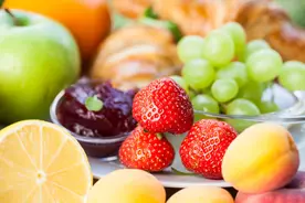 谣言：网上团购的生鲜食物会携带新冠病毒图片