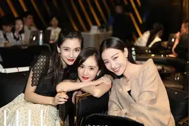 杨颖热巴同款脸崩？胶原蛋白流失脸垮严重，眼角下垂法令纹显老图片