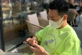 林峯晒一家三口合影被嘲土，孕照被吐槽像百变大咖秀？过分了吧图片