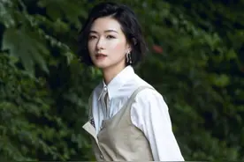 知性而又帅气范如何打造？万茜做了好示范，女性魅力迎面来图片