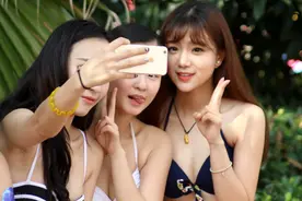 为什么镜子里的我比前置自拍里好看一万倍？哪个是真的我？图片