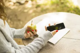 教你一招把自己的身份证扫描到手机上，非常清晰，永久保存图片