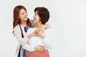 婆婆是不是真心对儿媳，这几个时刻她的态度“很真实”，难掩盖图片