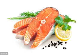 被围剿的三文鱼，从北到南被下架，病毒专家告诫，疫情中能不能吃图片