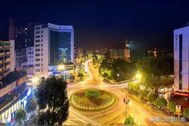 重庆与四川的这两座兄弟城市，名字读音非常相似，发展差距却很大图片