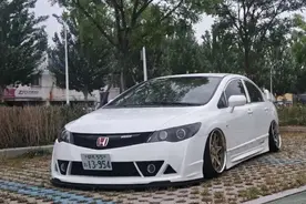 FD2一定得跑得快才行？车友就想玩玩自己喜欢的姿态图片