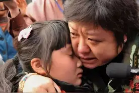 韩红倒下了，我却看到了人性最丑恶的一面图片