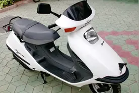 经典车：嘉陵本田 CB125T、CH125 “大鲨”图片