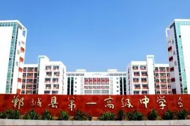 此中学曾是河南最牛县中，强过郸城一高，如今却逐渐没落大不如前图片