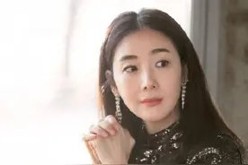 44岁《天国的阶梯》女主崔智友生下一女，日媒曾爆其老公原是牛郎图片