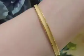 黄金手镯容易变形？那是选择的款式出错了，知道这些特性就选对了图片