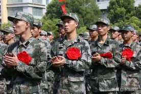 本科生和专科生当兵，在相关待遇上，存在4个明显的区别图片