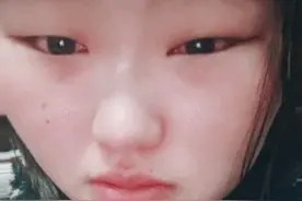 大衣哥女儿受刺激？因丑照被气到要割腕自杀，深夜眼睛红肿太压抑图片