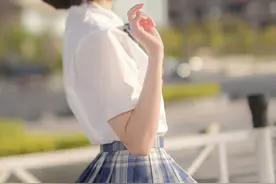 女生夏天穿短裙怕走光，为什么还喜欢穿呢？看女生的回答图片