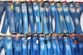 新买的牛仔裤泡盐水能防止掉色？别逗了图片