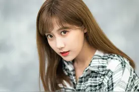 李艺彤优雅灵动写真图片图片