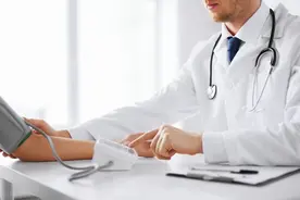 血压超过140/90，吃药后头晕反而加重，发现血压高后应该怎么办？图片