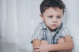 孩子老粘着妈妈，就是缺乏安全感，错！恰恰是孩子有安全依恋关系图片