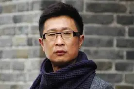 “老戏骨”林永健：其貌不扬的背后，是“大佬”相助和指点图片