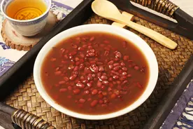 煮红豆无需高压锅，粥铺老板分享做法，10分钟煮开花，省时省火图片