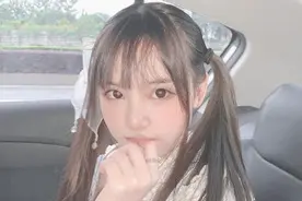 火线妹因小视频爆火，双马尾令人着迷，颜值和吃鸡一哥女装很相似图片