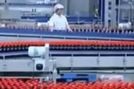 海天酱油内被曝有活蛆 海天味业回应：正在走内部核查流程图片