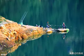 何为“涨水钓鱼退水摸虾”？学会因时施钓，低水位也有好渔获图片