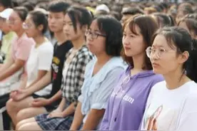 专科和民办二本新生陆续开学，未来选择很多，不必抱怨一时的结果图片
