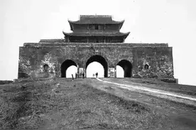 南京城里，相隔百年的照片图片
