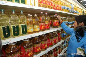 同样是食用油，为什么超市卖的比菜市场便宜？了解清楚，别再买错图片