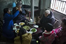 禁止农民冬天烧煤取暖，究竟可行吗？网友：烧煤污染大，可行图片