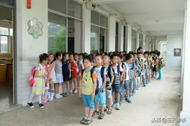 很多农村中小学教师同意取消乡镇中心校，你想知道的原因全在这里图片