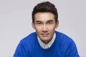 还记得《情深深雨蒙蒙》里和如萍相亲的石磊吗？现实中娶了陈松伶图片