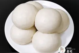 蒸馒头只要掌握这几个技巧，馒头各个白白胖胖，松软回弹，特好吃图片