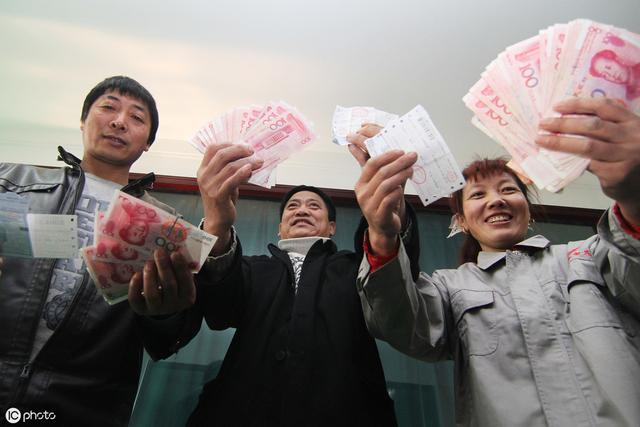 打工者别怕：不能白干，“自动离职”也有工资，5种状况还有赔偿