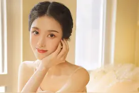 极品艺校美女学生模特芭蕾裙性感唯美写真图片