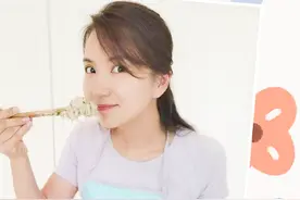 陈好在家真放得开，穿紧身T恤做贵族饺子，166“丰满身材”太招摇图片