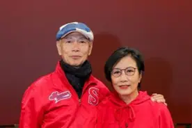 汪明荃为罗家英庆生，两人60多岁结婚，双双患癌却不离不弃图片
