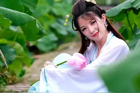 拍荷花的人像姿势，有11个拍摄忌讳，女生摆姿势不可乱来图片